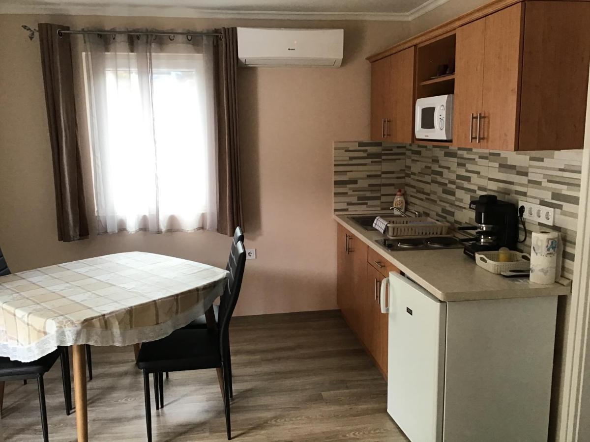 Dravecz Apartman Balatonlelle Exterior foto