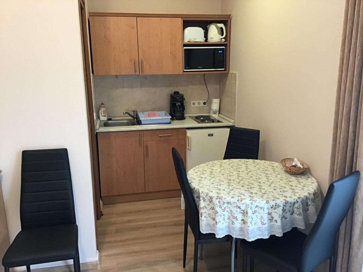 Dravecz Apartman Balatonlelle Exterior foto